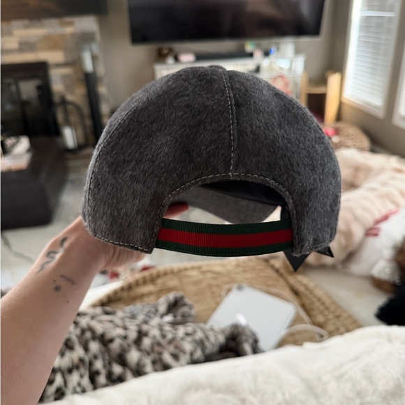 Gucci Gray Wool Cap (brand new just no tag) - Picture 3 of 6